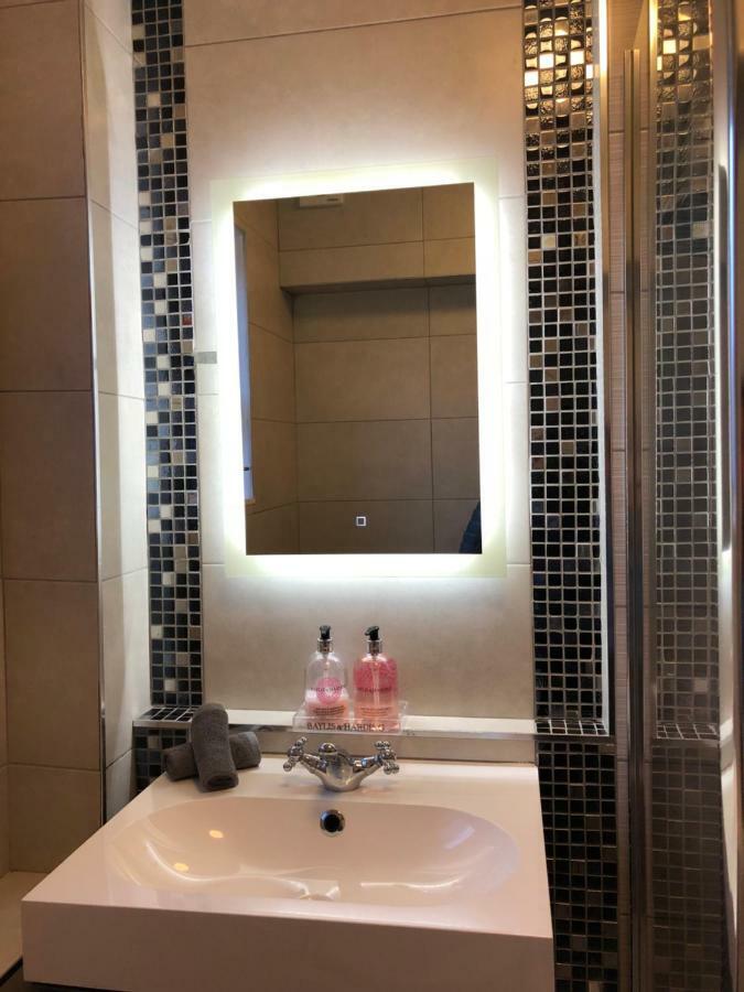 Affordable Lux And Cozy 1 Bed Flat In Chelsea Apartment ลอนดอน ภายนอก รูปภาพ